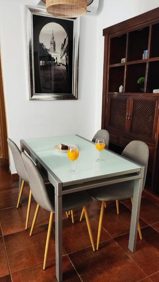 Homeyseville- Bright Apartment At Santa Cruz 6 Pax, Parking Optional Екстер'єр фото