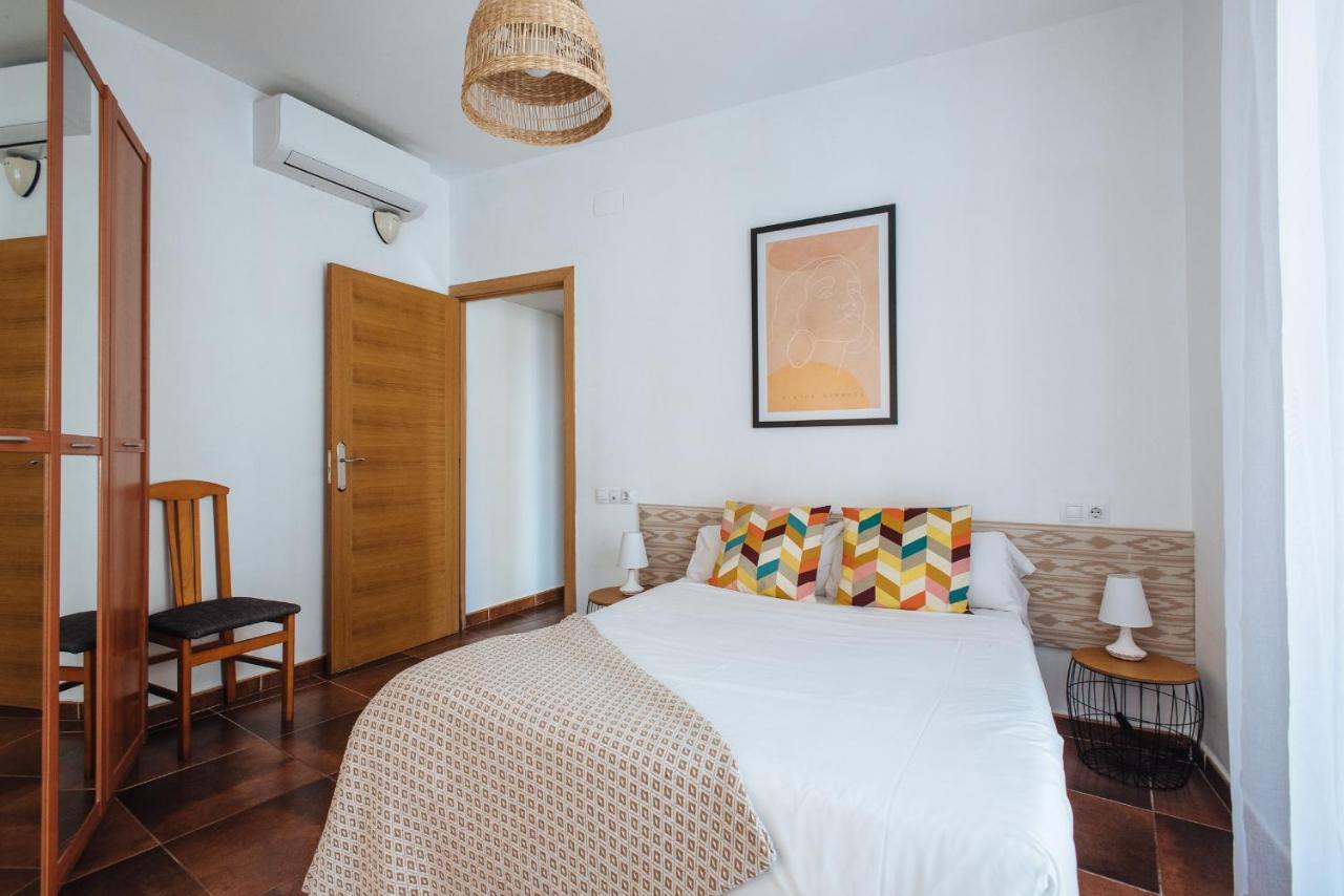Homeyseville- Bright Apartment At Santa Cruz 6 Pax, Parking Optional Екстер'єр фото
