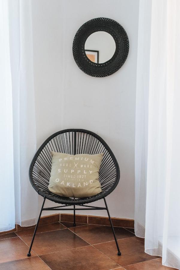 Homeyseville- Bright Apartment At Santa Cruz 6 Pax, Parking Optional Екстер'єр фото