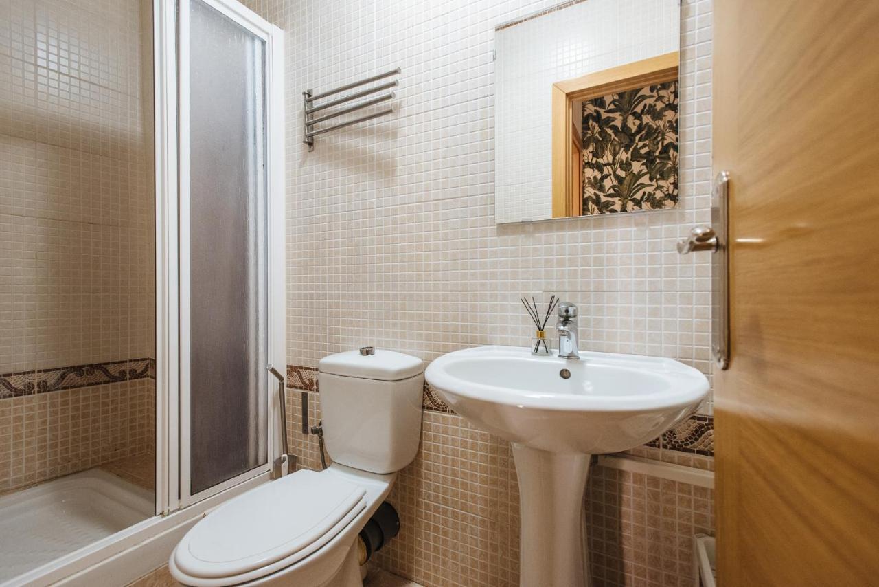 Homeyseville- Bright Apartment At Santa Cruz 6 Pax, Parking Optional Екстер'єр фото