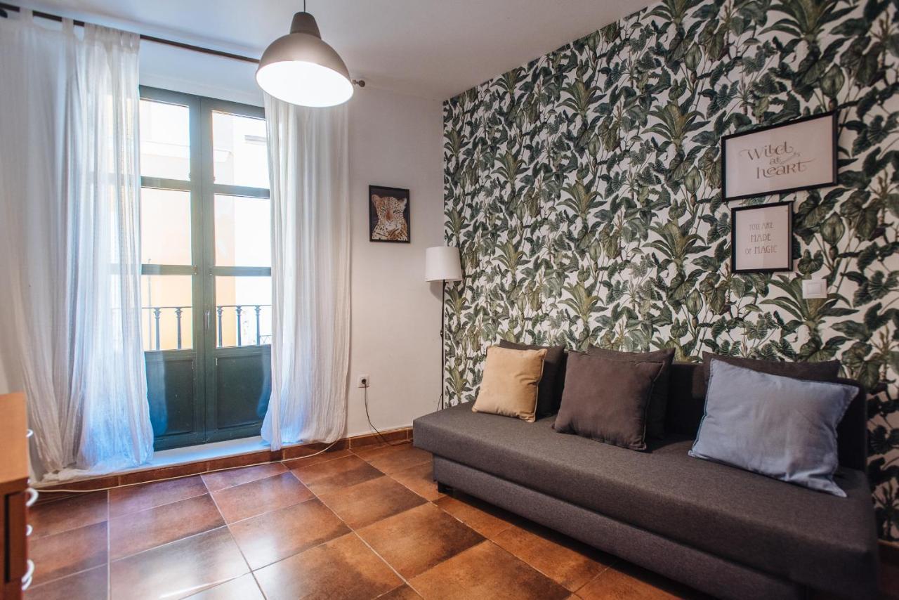 Homeyseville- Bright Apartment At Santa Cruz 6 Pax, Parking Optional Екстер'єр фото