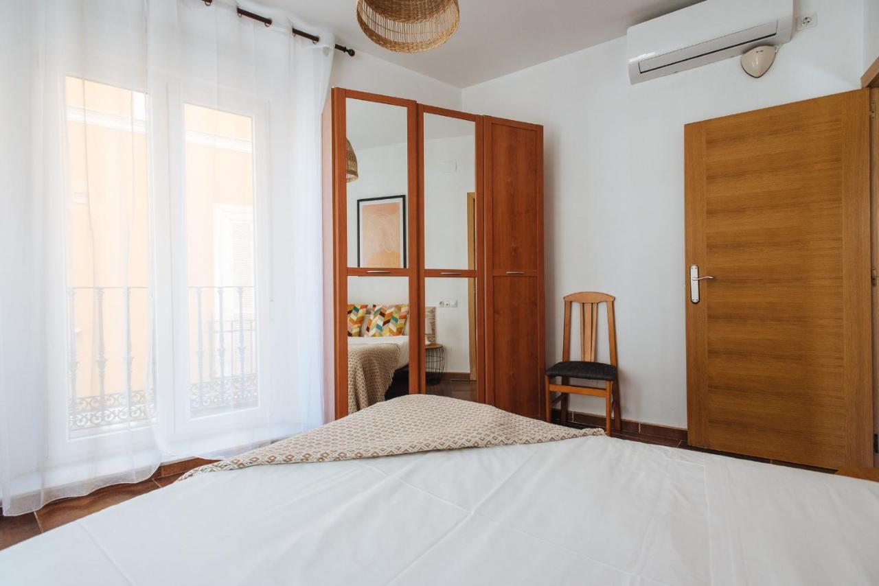 Homeyseville- Bright Apartment At Santa Cruz 6 Pax, Parking Optional Екстер'єр фото